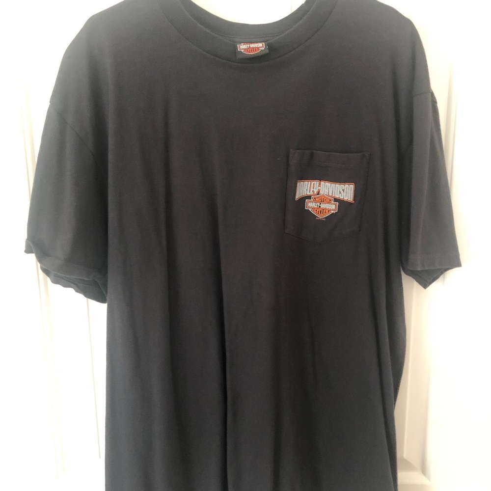 Harley-Davidson pocket T-shirt.